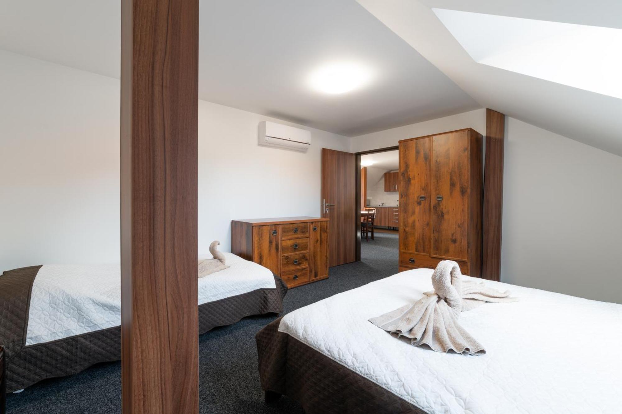 Hotel Čechův dvůr Louka  Exteriér fotografie